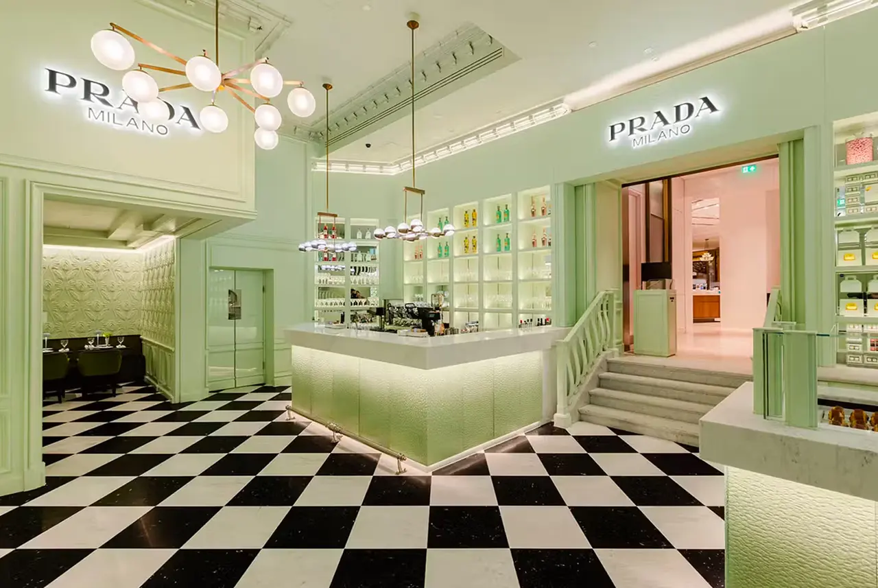 Harrods’taki Yeni Prada Caffè